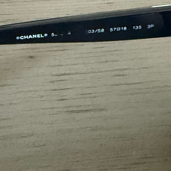 Authentic chanel sunglasses black-great condition - Picture 3 of 6